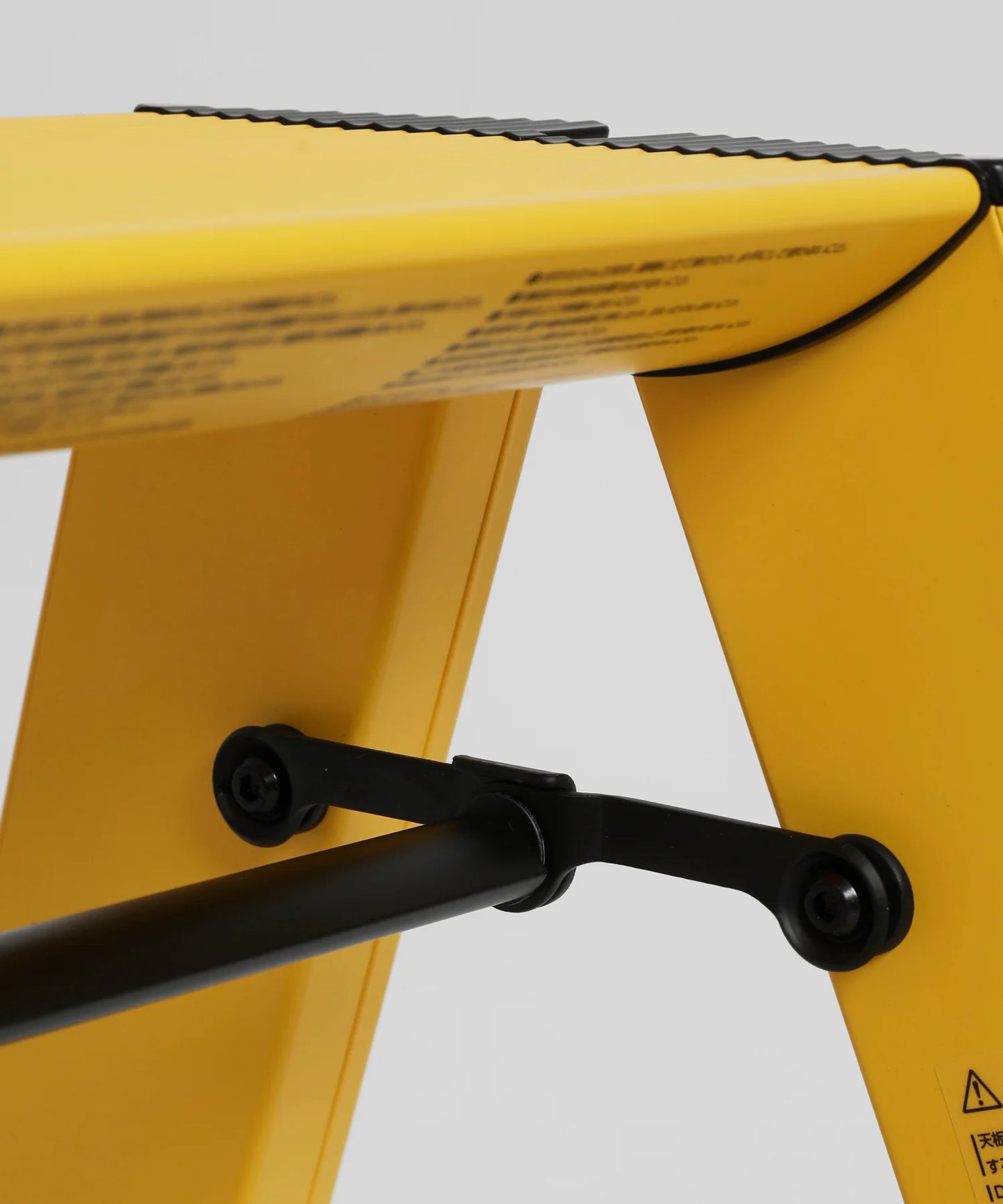 Hasegawa collaboration with #FR2 Stepladder