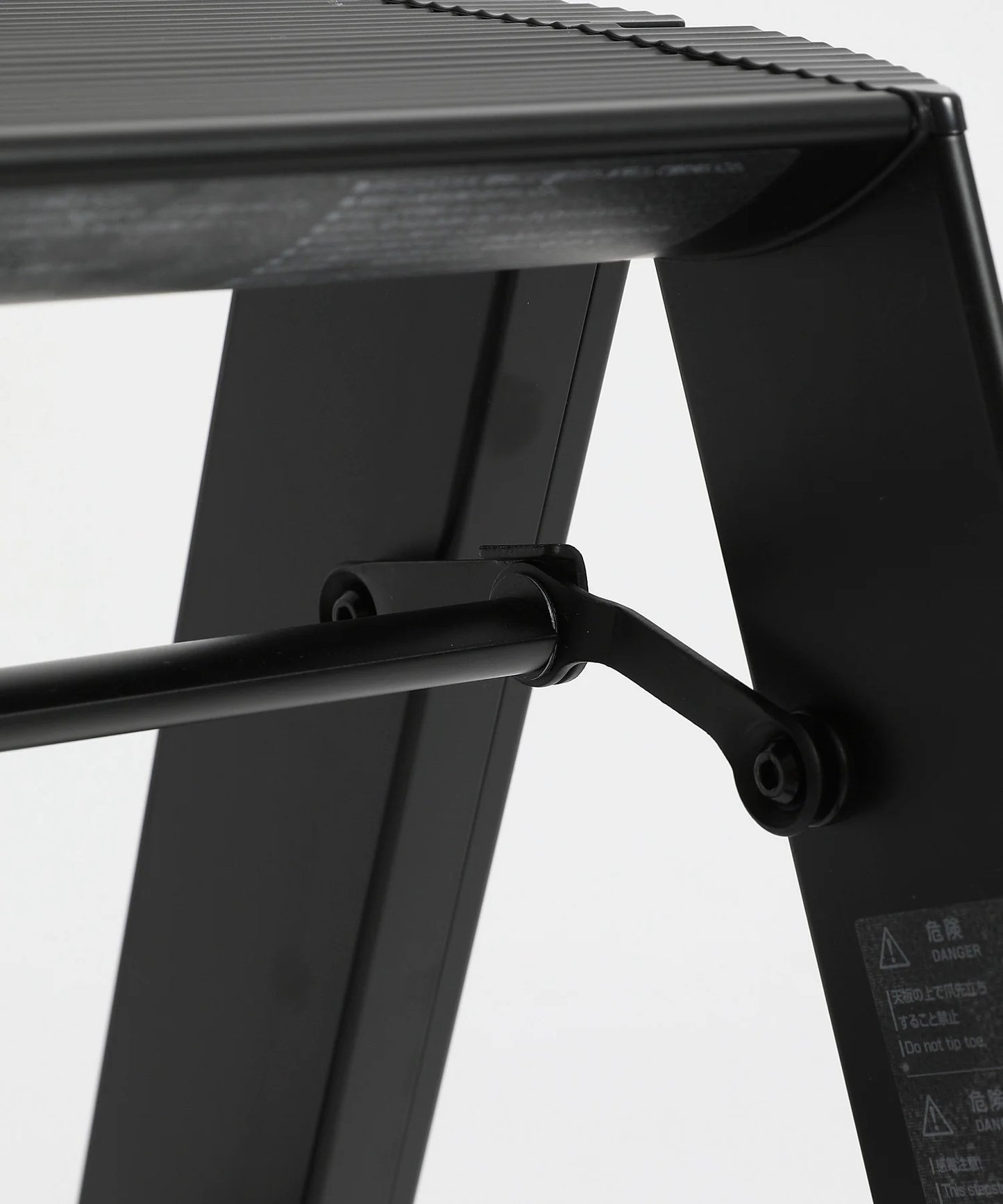 Hasegawa collaboration with #FR2 Stepladder