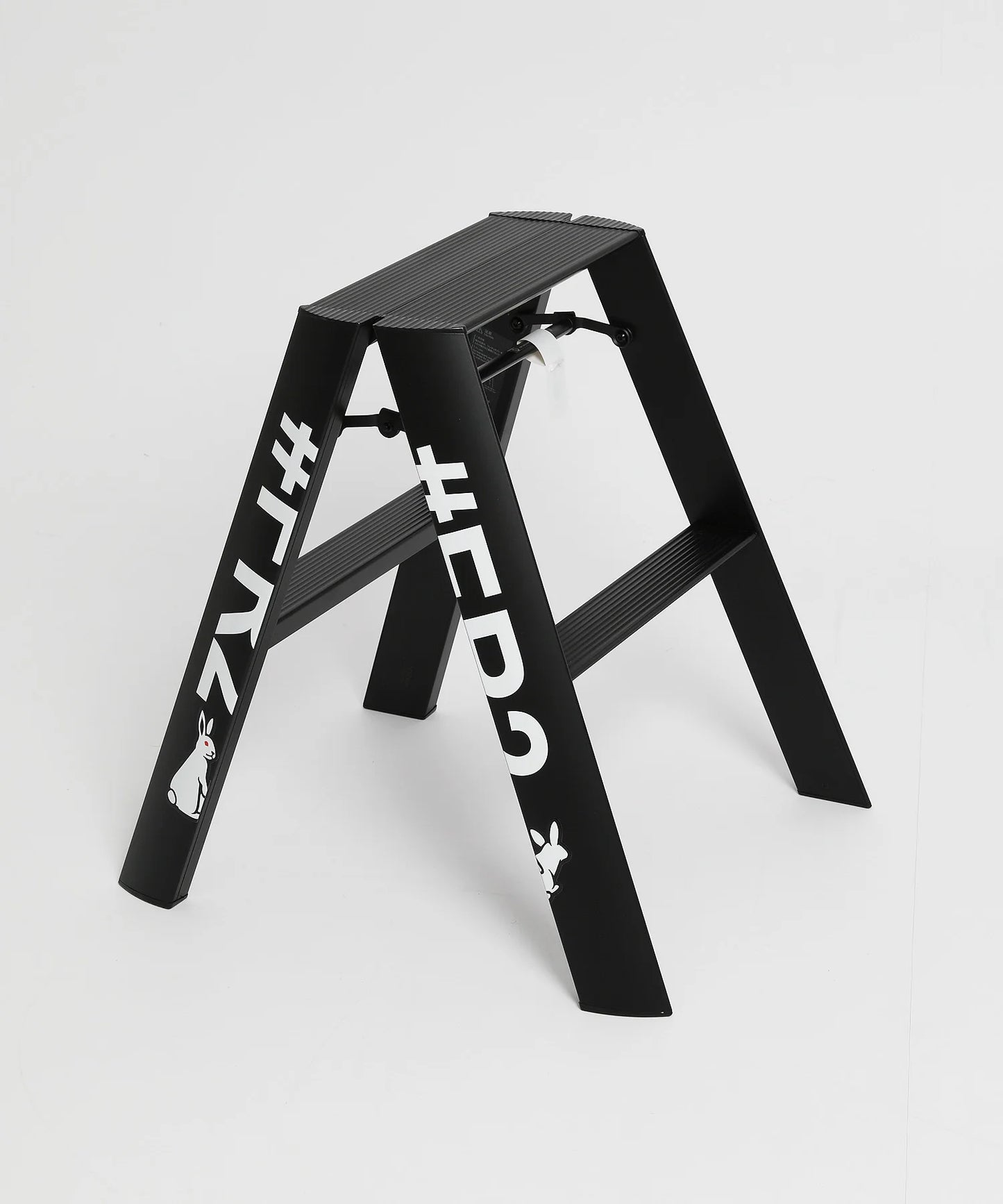 Hasegawa collaboration with #FR2 Stepladder