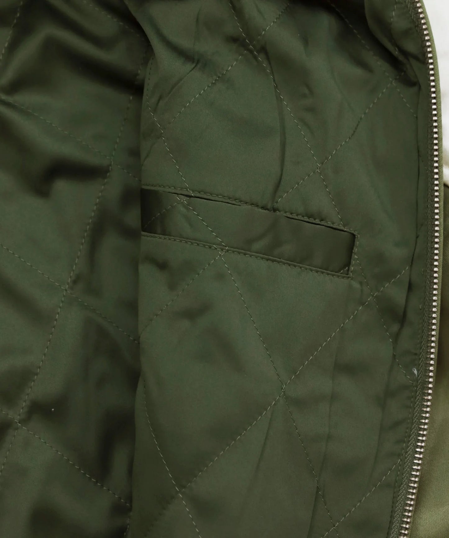 頭狂色情兎 Souvenir Jacket