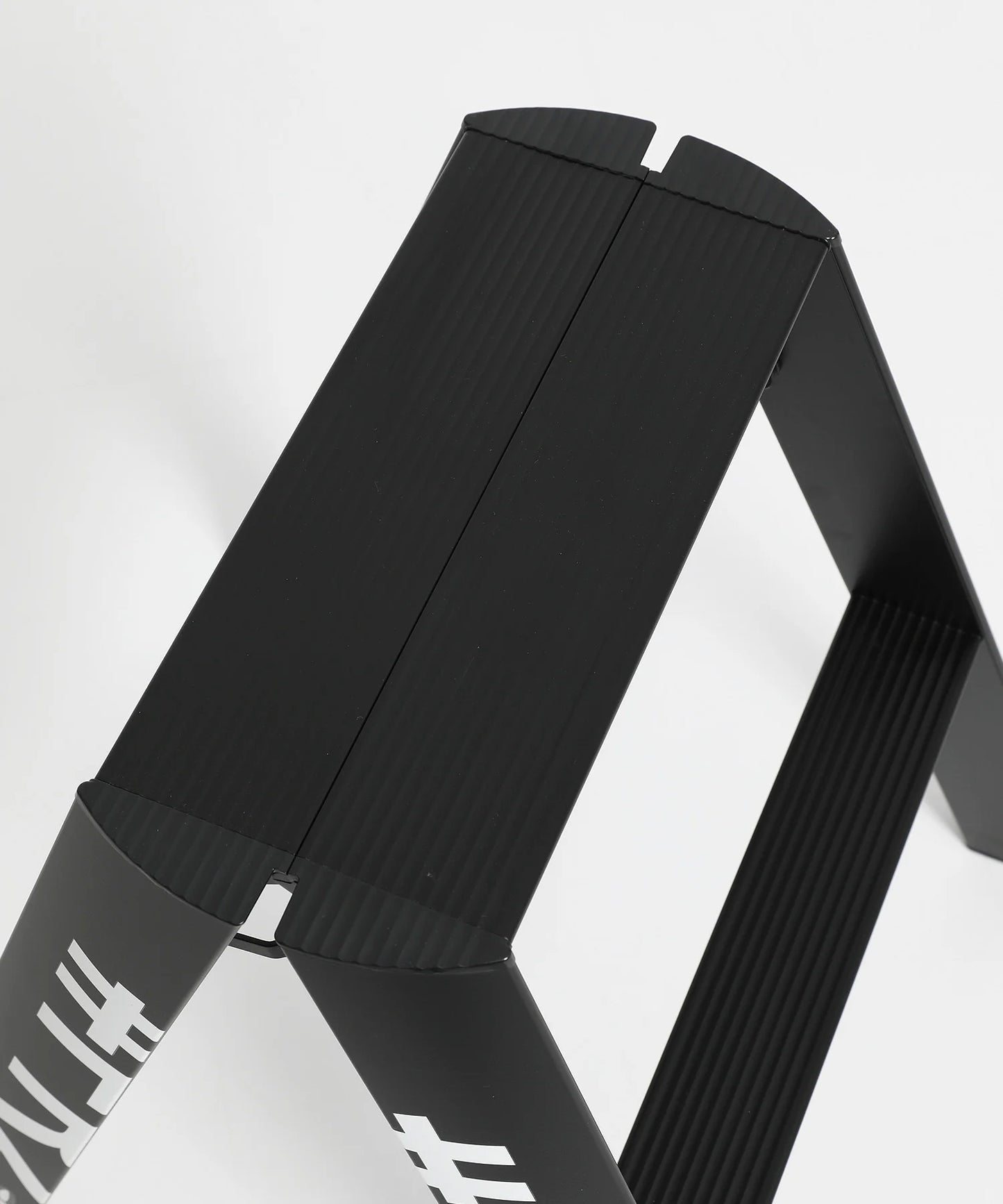 Hasegawa collaboration with #FR2 Stepladder