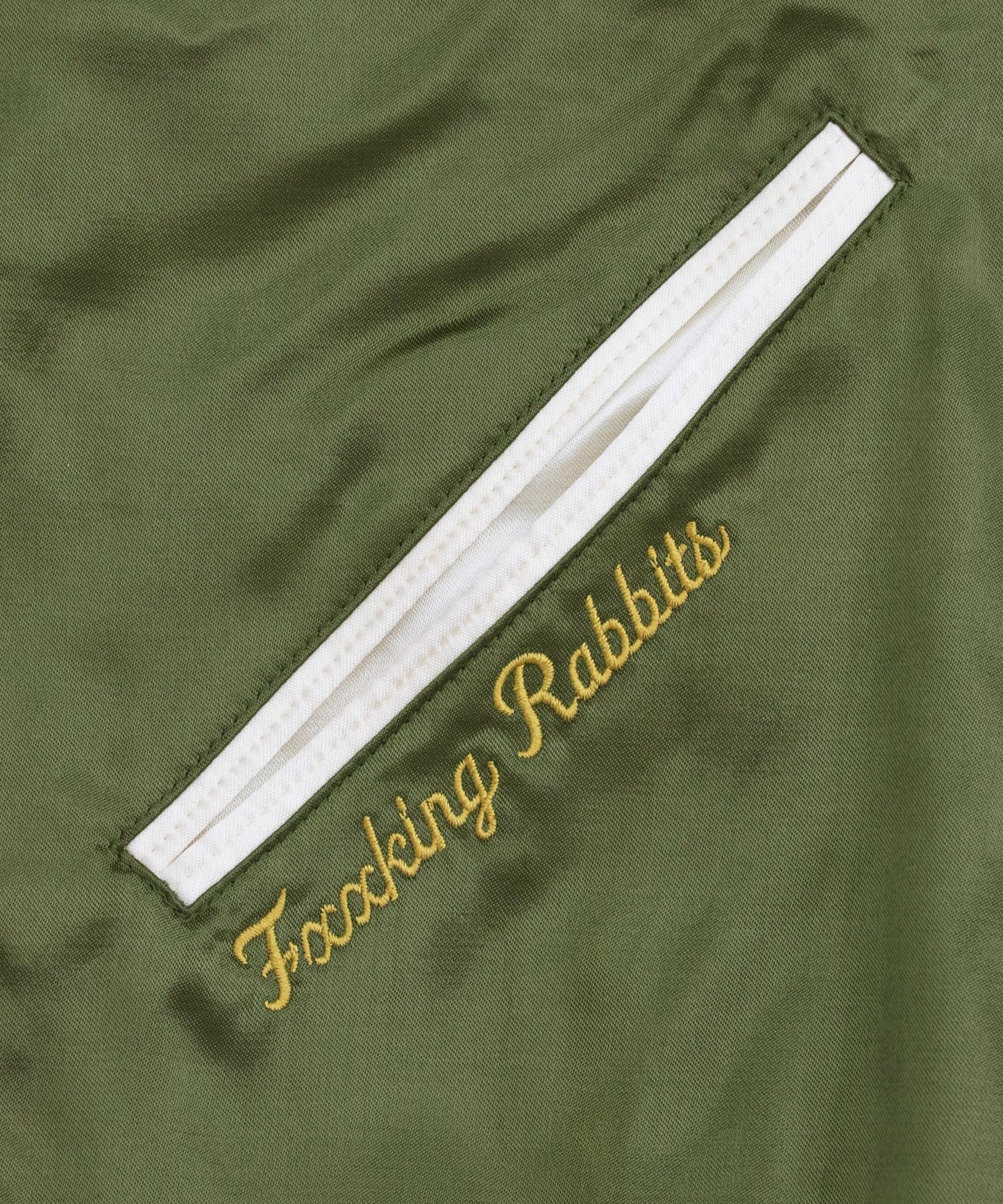 頭狂色情兎 Souvenir Jacket