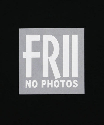NO PHOTOS Box Logo T-shirt