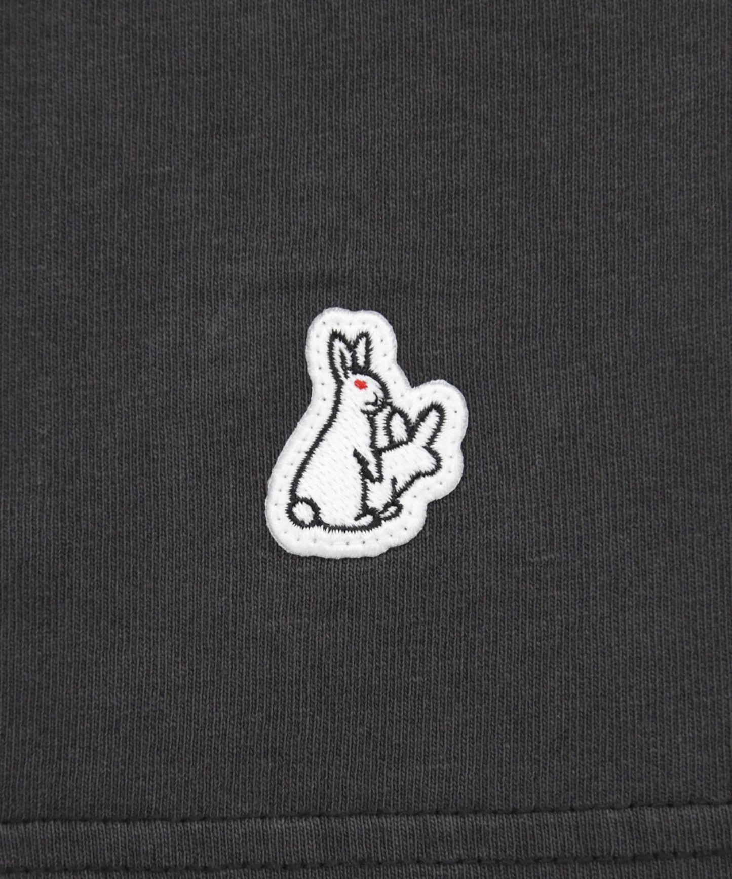 色情RABBITS Garment Dye T-shirt