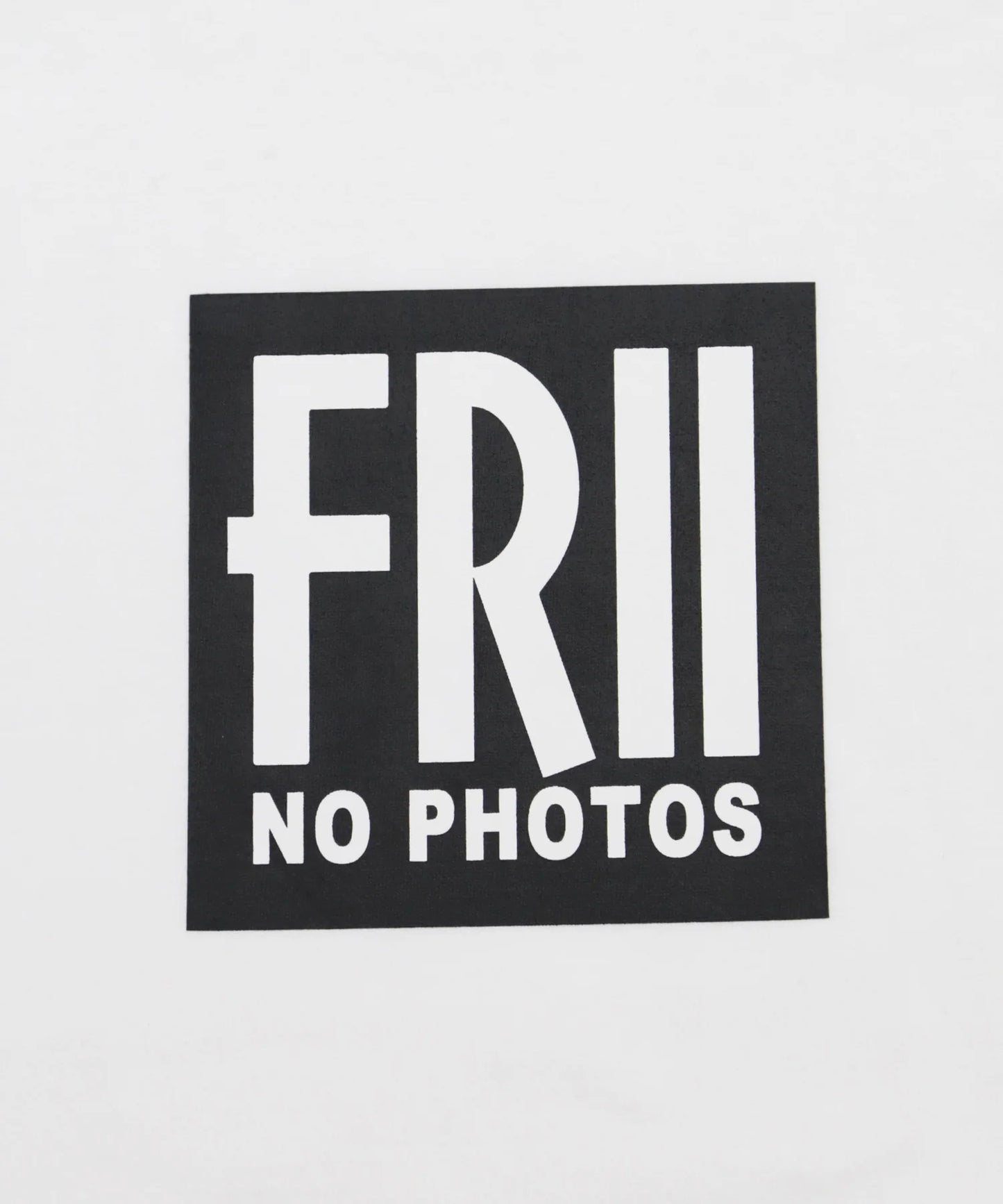 NO PHOTOS Box Logo T-shirt